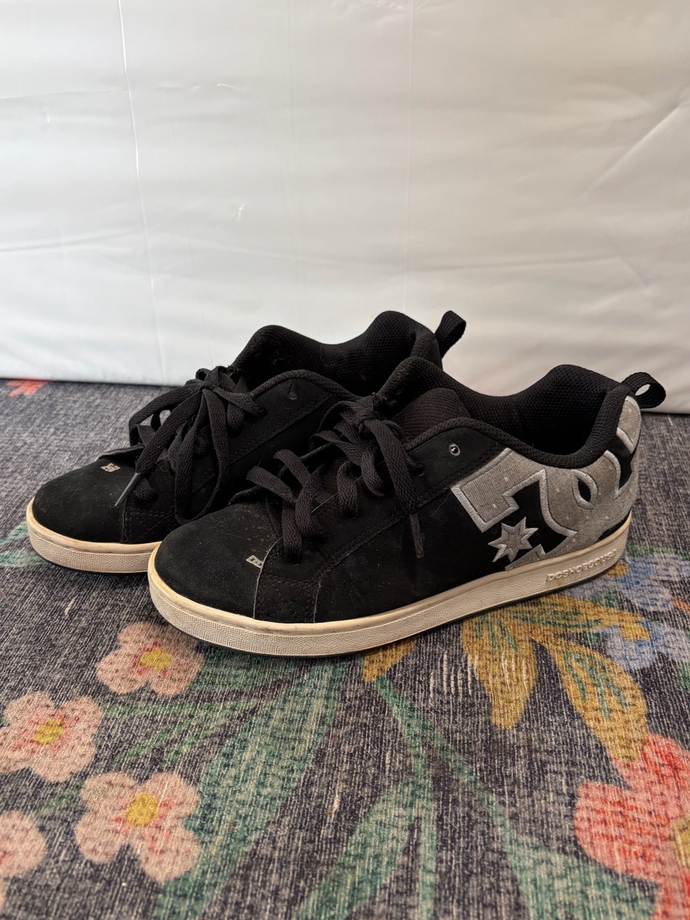 DC Court Graffik women’s black and gray skate shoes